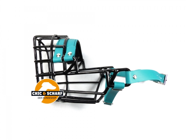 CHOPO schwarz Pitbull Rüde Biothane grün